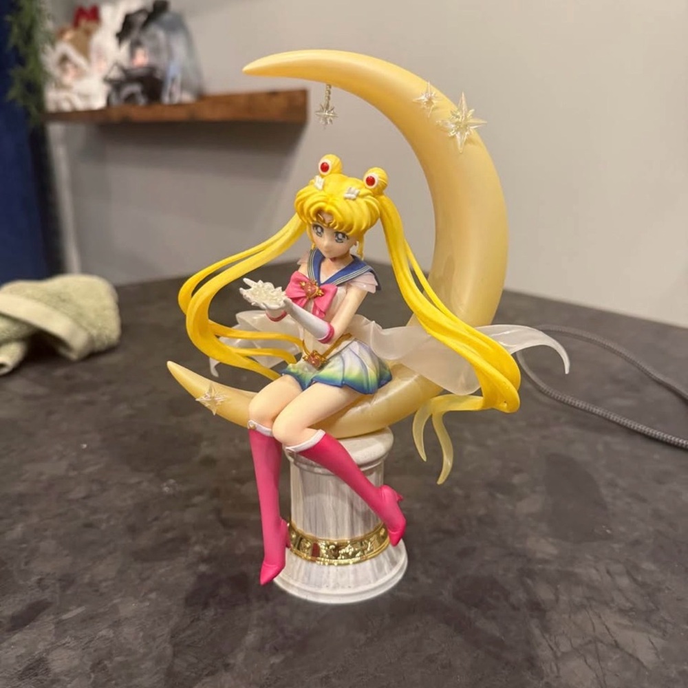 Sailor Moon Figurine with Crescent Moon